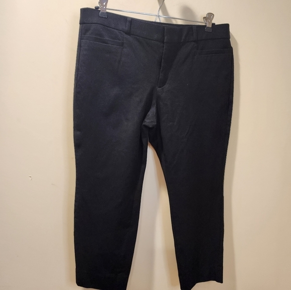 Banana Republic black capri slim fit pant size 10P - Picture 10 of 12